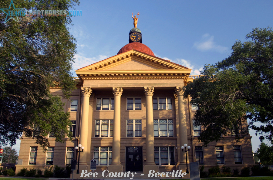 Bee County Courthouse Front Entrance